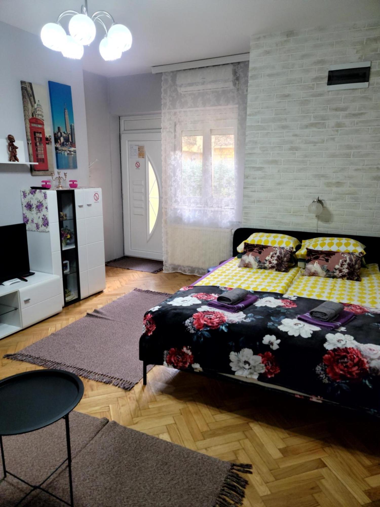 Apartman "Garden" Novi Sad Exterior photo