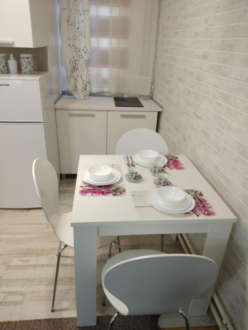 Apartman "Garden" Novi Sad Exterior photo